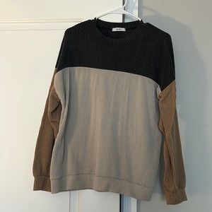Tres Bien Sweater